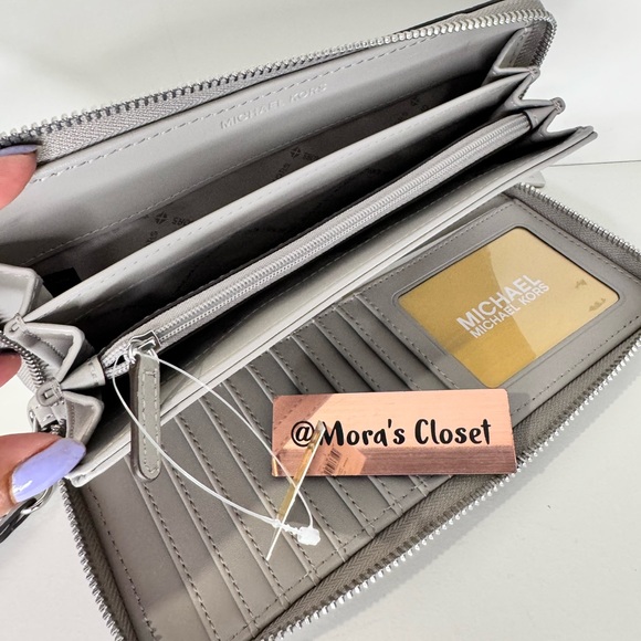 🦋Michael Kors Large Continental Wallet - Picture 4 of 6